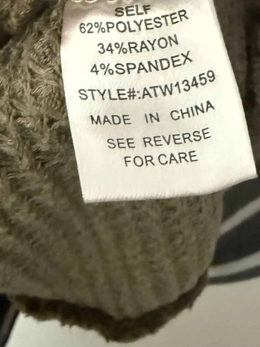 Chic Oversized Colorblock Sweater - Olive & Mustard - Picture 4 of 5